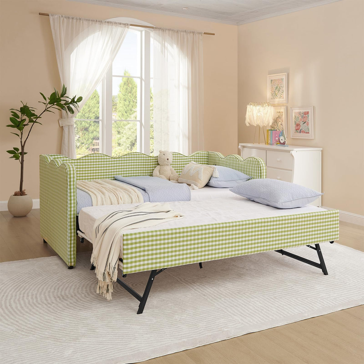 81-inch Twin to King Size Gingham Linen Upholstered Daybed with USB Charging Ports B310847