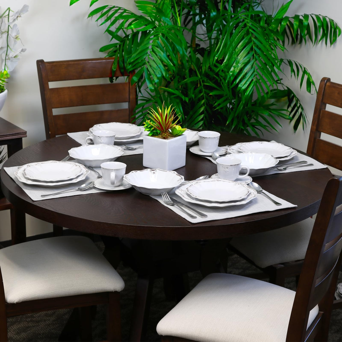 White 20-Piece Dinnerware Set O303622