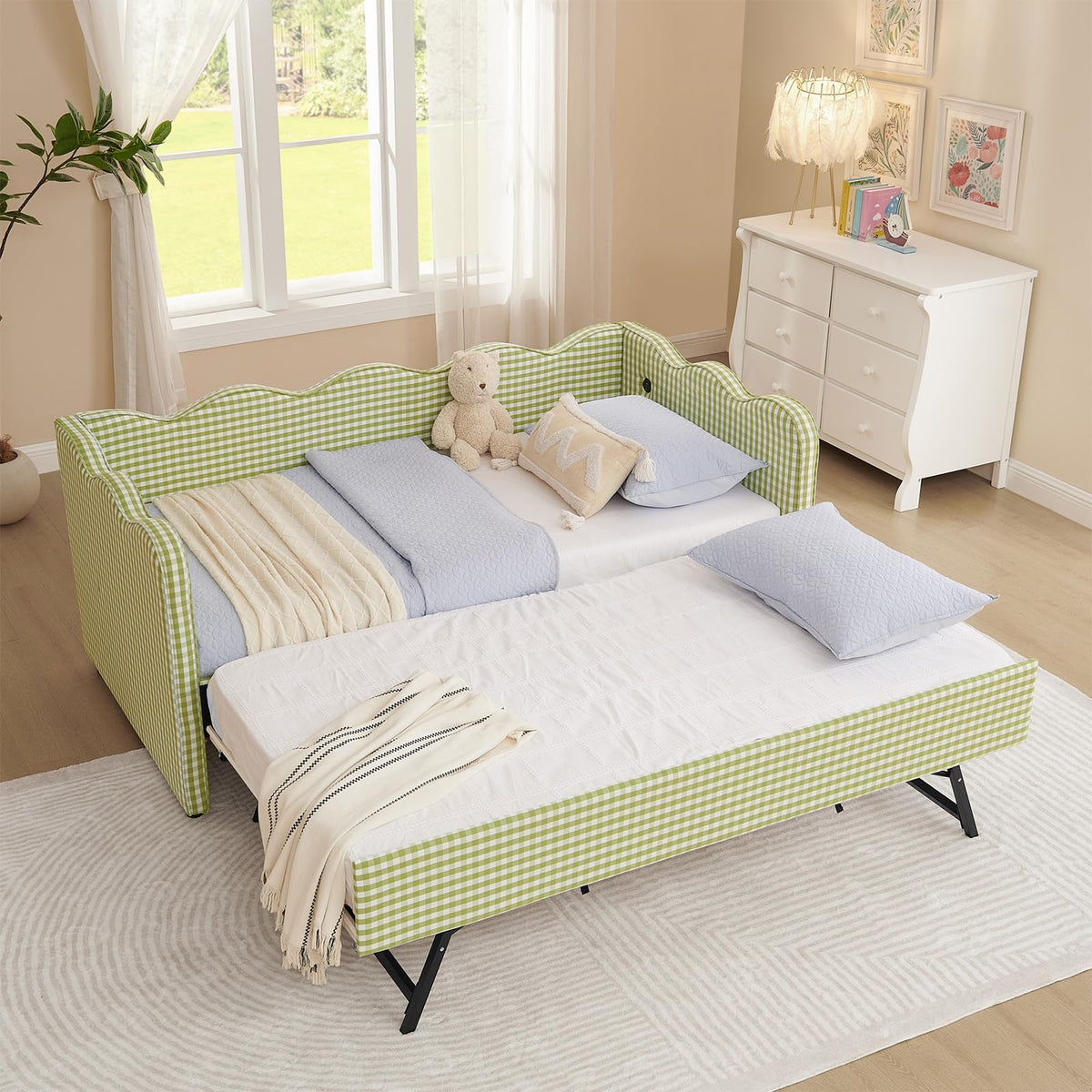 81-inch Twin to King Size Gingham Linen Upholstered Daybed with USB Charging Ports B310847