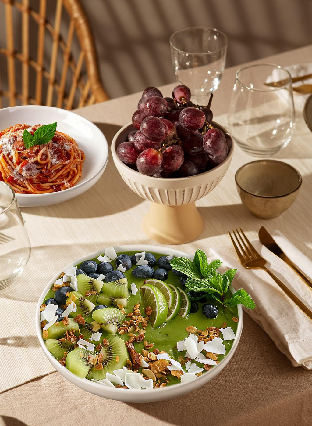 30oz Set of 4 White Porcelain Pasta Bowls P53282