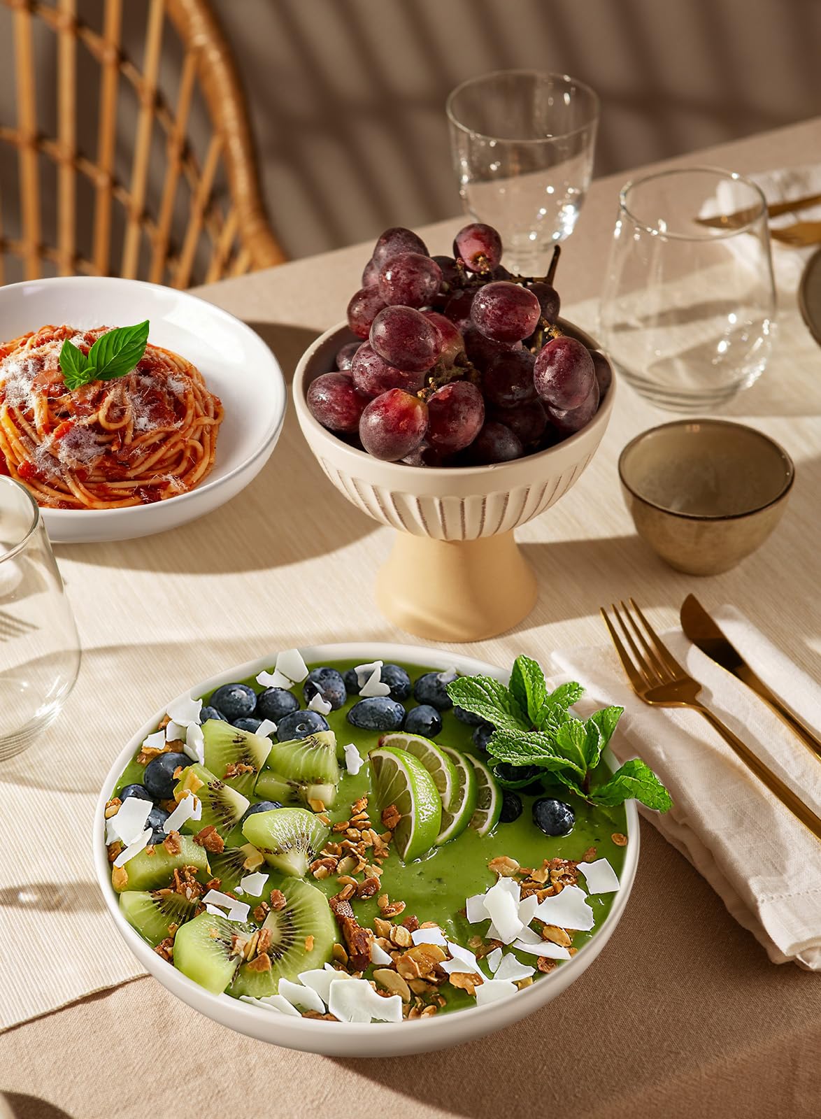 30oz Set of 4 White Porcelain Pasta Bowls P53282