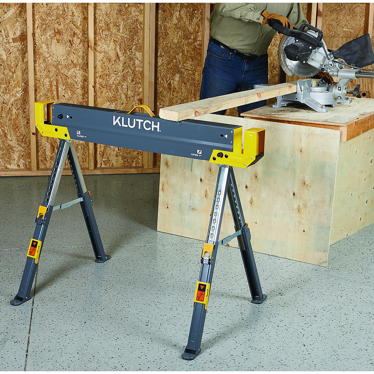 32in. Adjustable Steel Sawhorse 1300-Lb. Capacity E362